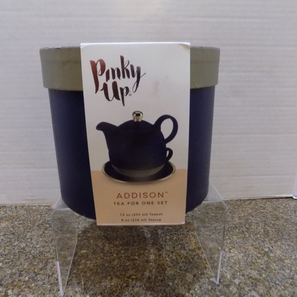 - Pinky Up Addison Tea of One Set in Dark Blue and Gold - Picture 2 of 2